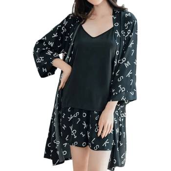 Image 1 of Сатенен комплект пижама и халат в черно с букви