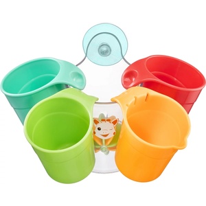 Sophie la Giraffe Забавна игра за баня Sophie la Giraffe - Цветни чашки (S523524)