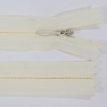 Zips skrytý 3mm dĺžka 25cm, farba 103