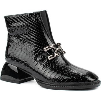 Лачени дамски боти в черно