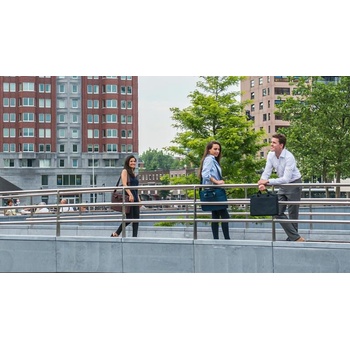 Image 1 of RIVACASE Central 17.3 8251