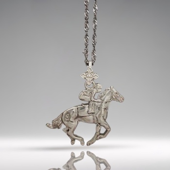Image 1 of Жокей - Мъжки спортен медальон със състезателен кон - Класическо сребро 925 - Ръчно изработено бижу/талисман конен спорт - Идеален подарък - ssj