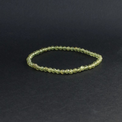 Milujeme Kameny olivín fazetovaný kulička NFK38