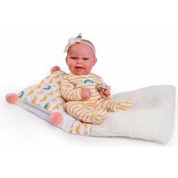 Antonio Juan Realistické miminko holčička Clara ve spacím pytli od Recién Nacida Baby Clara con saquito de soles