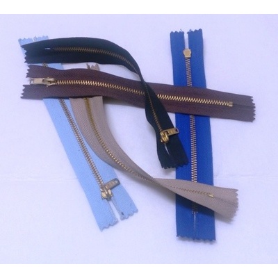 Zip mosazný 10 cm