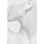 Guess обици дамски от неръждаема стомана с циркон PEARLY (JUBE06.482JW)
