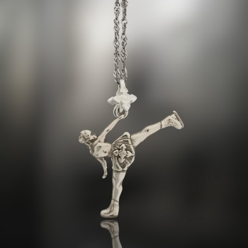 Image 1 of Сребърен дамски медальон 925 фигурно пързаляне | Фигуристка - полирано