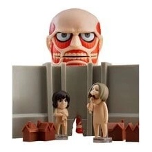 Heo GmbH Attack on Titan Nendoroid Colossal Titan Diorama