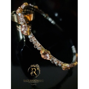 Radi handmade Диадема с ромбовидни розови камъни (963)