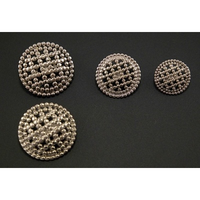 Luxusný gombík so spodným prišitím - lesklé svetlé striebro - priemer 2,7 cm