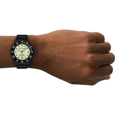 Giorgio Armani Часовник Emporio Armani SEA EXPLORER (AR60085)