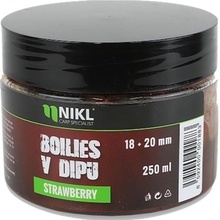 Karel Nikl Boilies v dipu Strawberry 250g 18+20mm