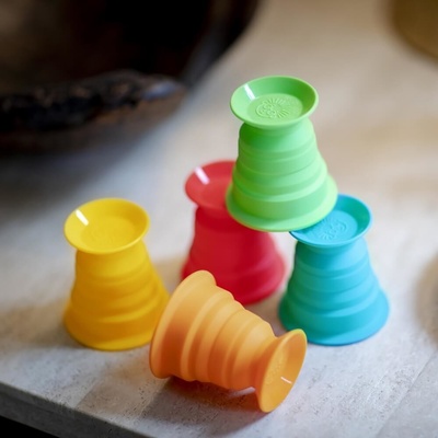 BABY EINSTEIN maxi prísavky poháriky 6 ks Stack & Squish Cups