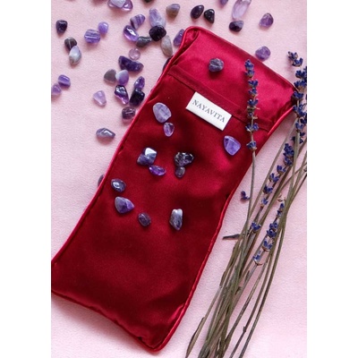 Nayavita Yoga Bordeaux hedvábný polštářek na oči s ametystem a levandulí vínová