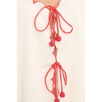 Never Fully Dressed Памучна блуза Never Fully Dressed дамска в бежово с апликация NFDTO1682 (NFDTO1682)