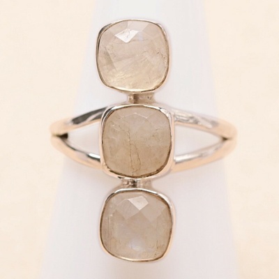 Nefertitis Měsíční kámen duhový prsten stříbro 51220