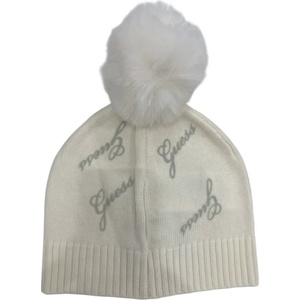 Guess Детска зимна шапка Guess - С помпон и надпис, екрю, М (20254-J5BZ34-Z0870-P08N-M) - ozone