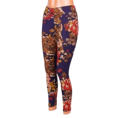 Еластичен клин в тъмносиньо с красиви, разноцветни цветя