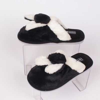 Домашни пантофи в черно и бяло с ушички