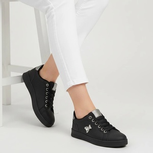  Сникърси W014395 Black