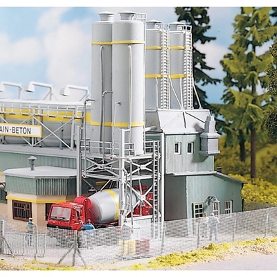 Piko H0 Hlavná betonáreň, silá 61131