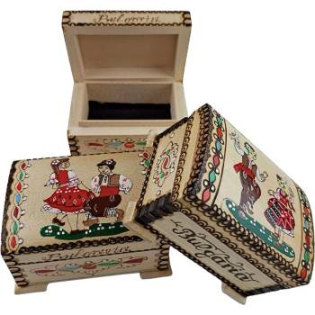 Image 1 of СРЕДЕН СКРИН С ПИРОГРАФ С БЪЛГАРСКИ МОТИВИ РАЗЛИЧНИ МОДЕЛИ