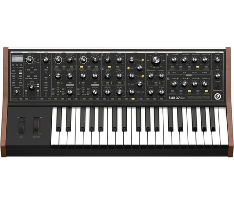 Moog SUB 37