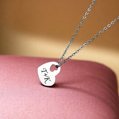 TD Řetízek s přívěskem z chirurgické oceli valentine 728437