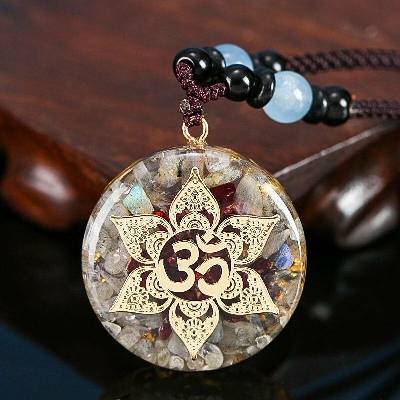 BudNej Amulet vitalita a představivost z granátu a labradoritu MN6024
