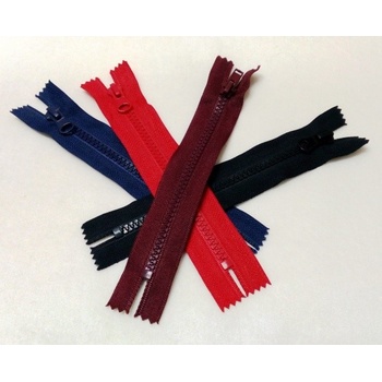 Zip kostěný 18 cm