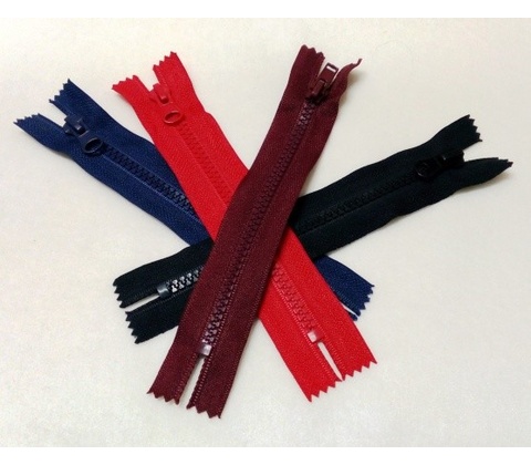 Zip kostěný 18 cm