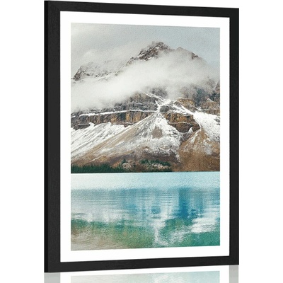 Plakát s paspartou jezero poblíž nádherné hory - 30x45 silver