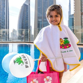 Пончо Fred & Gina- бял (4039184207116)