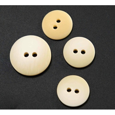 Dierkový gombík - smotanový melír - priemer 1,5 cm