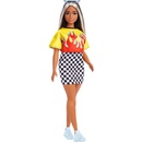 Barbie Modelka ohnivé tričko a kostkovaná sukně