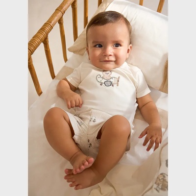 Mayoral Комплект къси панталони в сиво-бежово и бяла тениска с мечета за новородено момче Mayoral