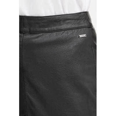 Armani Exchange Кожена пола Armani Exchange (XW001239.AF16212)