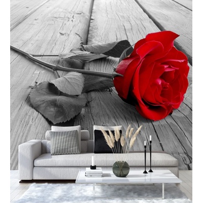 Gario Fototapeta Červená ruža na starých doskách Materiál: Vliesová, rozmery 100 x 100 cm
