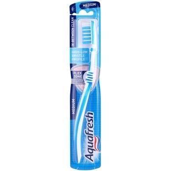 Aquafresh In-Between Clean medium