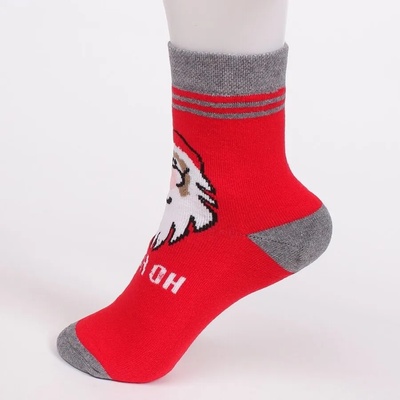 Червени термо чорапи с Дядо Коледа и надпис