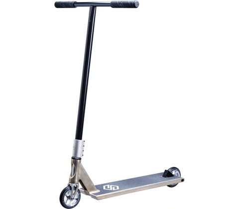 Striker Gravis silver