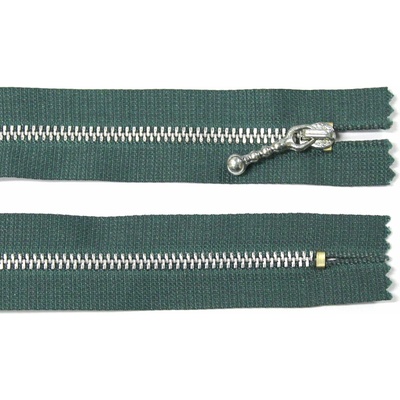 Kovový zip no.3 nerozepínací 20cm zelený (stříbrné zoubky) ozdobný jezdec