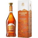 Ararat Brandy Apricot 35% 0,7 l (holá láhev)