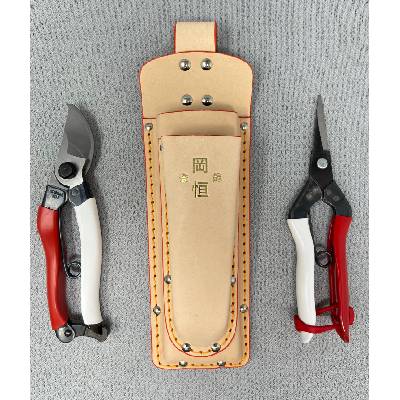 KAI Set kst101-304-130 Комплект две ножици и кожен калъф kst101, kst304, kst130