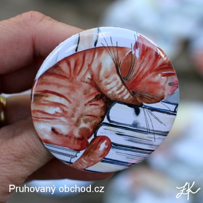 Malé kotě, spalo ... - button neboli placka