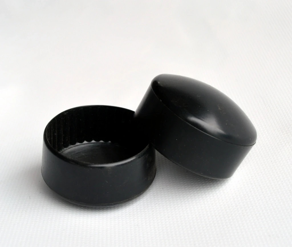 Čepička PVC 60 mm - černá