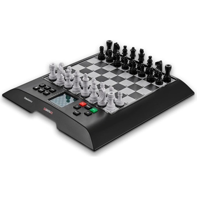 Šachový počítač ChessGenius s českým návodem