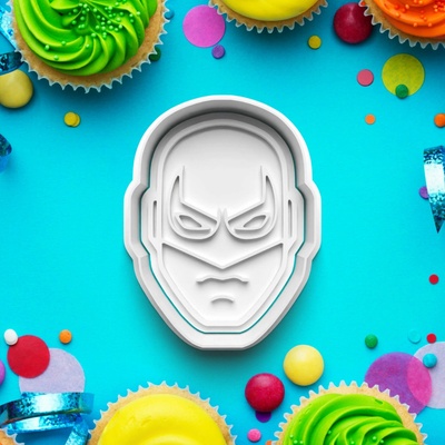 Superhrdinovia Fan Art - Vykrajovátko s pečiatkou IRON FIST