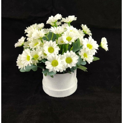Kyticky.cz Bílý flower box s kyticí chryzantém