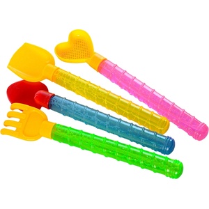 Shantou Qunsheng Toys Co. , Ltd Палка за сапунени мехури 20см. с лопата, гребло и инструменти 1808